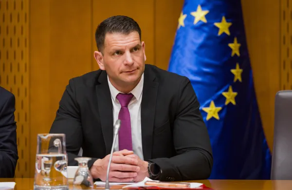 Ljubljana, DZ.Seja mandatno-volilne komisije DZ.Predsednik Resnice Zoran Stevanovic.