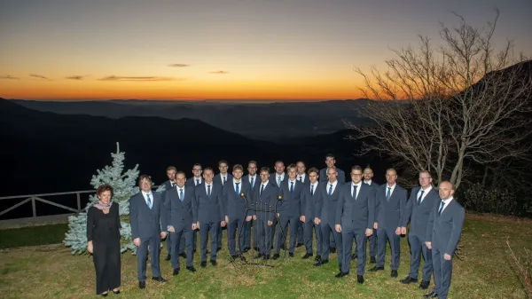 Mo&scaron;ki pevski zbor Razpotje Col praznuje 70 let