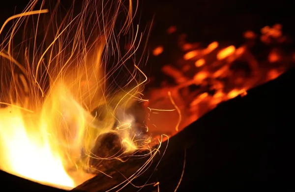 ogenj, požar, iskra