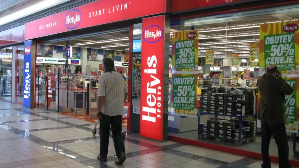 Hervis spet odprt, mercator koper