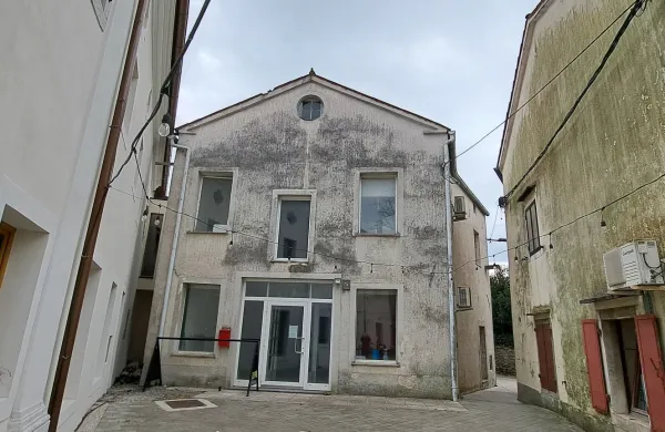 Na Primorsko 1,8 milijona evrov za revitalizacijo javne infrastrukture