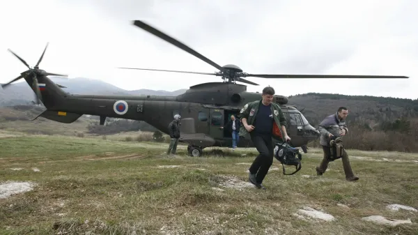 Pocek pri Postojni. Ogled rednega urjenja posadk letal Slovenske vojske Pilatus PC-9M hudournik. Foto: Stanko Gruden/STA