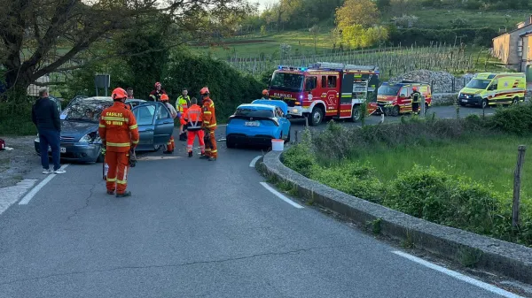 Čelno v nasprotni avto