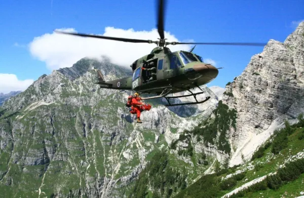 re&scaron;evanje Triglavgorski re&scaron;evalci helikopter GRS re&scaron;evanje v gorah
