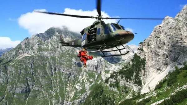 re&scaron;evanje Triglavgorski re&scaron;evalci helikopter GRS re&scaron;evanje v gorah