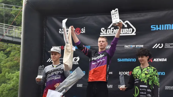 Ob rekordni udeležbi na dirki Slo enduro TCS &scaron;e primorska mladinska prevlada