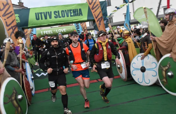  Ultra trail Vipavska dolina 160 start Ajdov&scaron;čina
