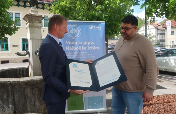 Občina Idrija kot prva primorska občina s certifikatom Voda iz pipe