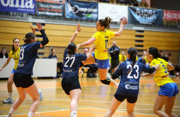Koper, 17.04.2026Rokomet ženske Ž.U.R.D.: ŽRK Trgo Abc Izola 23:26,Anja Kolobarič (10)