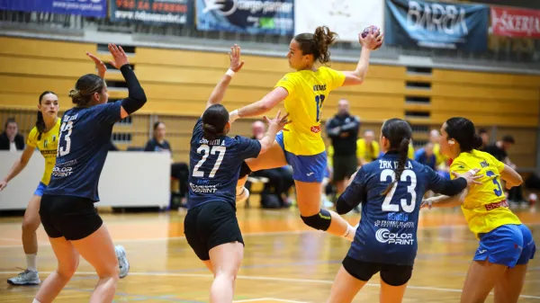 Koper, 17.04.2026Rokomet ženske Ž.U.R.D.: ŽRK Trgo Abc Izola 23:26,Anja Kolobarič (10)
