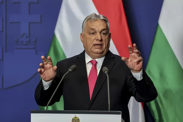 Madzarski predsednik Viktor Orban na letni novinarski konferenci v Budimpesti.