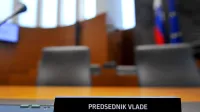 - 12.00 s poslanskimi vprasanji predsedniku vlade Miru Cerarju se bo zacelo redno zasedanje DZ; DZ, velika dvorana, Subiceva 4, LJUBLJANA (TAMINO; fotke na UKOM)