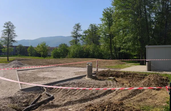 Na Lakenessu bo bogat poletni program