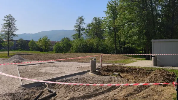 Na Lakenessu bo bogat poletni program