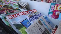 Koper, 23.04.2020trafike v času koronavirusa, trafike 3dva so odprte med tednom do 16. ure, trafika 3 dva avtobusna postaja pri tržnici,prodaja časopisov in revij, tiskani mediji, časopisi, revije