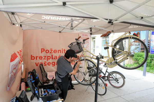 pobuda Polni zagona kolesarimo v službo, brezplačen hitri servis koles