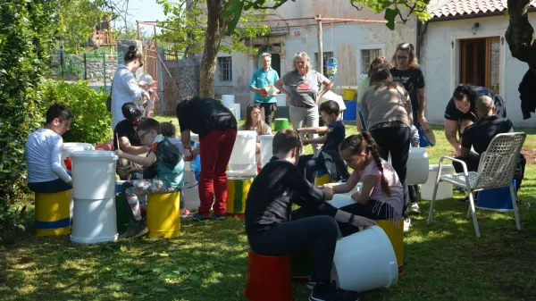 Projekt otrok s sončnico, Volčji Grad