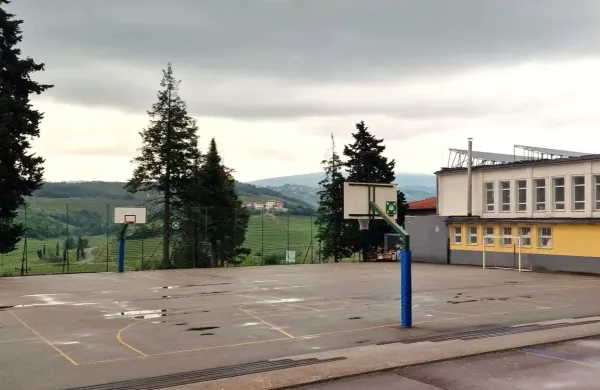 O&Scaron; Dobrovo igri&scaron;če-razpis ministrstvo
