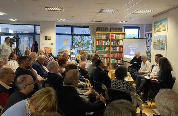 knjiga Pripovedovati o Piranu predstavitev knjižnica Lucija 