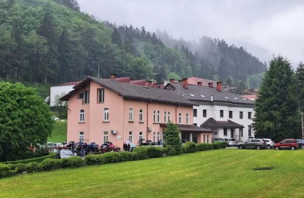 Stres za občane in zdravstvene delavce v Cerknem