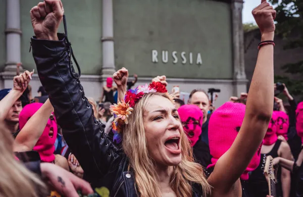 Protest Pussy Riot na Bene&scaron;kem bienalu