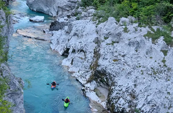 Kobarid: razkol med županom in svetniki glede Soče