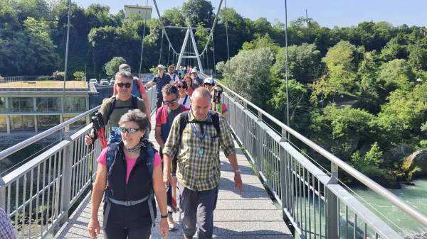 Pohodniki na zaključnih kilometrih Gori&scaron;kega camina