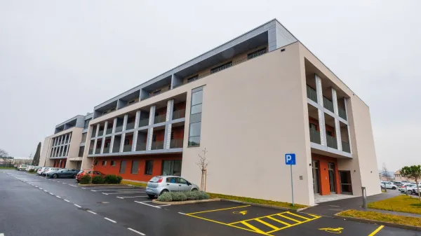 Ovadba zaradi posnetka intimnosti starej&scaron;ega para v koprskem Deosu
