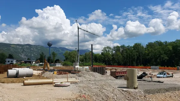 V PEC Kromberk prodali dve od &scaron;tirih parcel