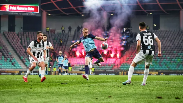 Bo &scaron;la zadnja evropska vozovnica v Grosuplje ali Kidričevo?