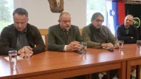 Preveč zveri in divjadi, pa &scaron;e pra&scaron;ičja kuga čaka pred vrati
