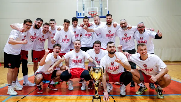 Ajdovski ko&scaron;arkarji so osvojili naslov prvaka v tretji ligi