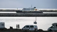 Spanija, Tenerife.Nizozemska krizarka Hondius, na kateri je prislo do izbruha hantavirusa, ob pristaniscu Granadilla.