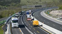 Enajst mesecev za obnovo petih kilometrov avtoceste