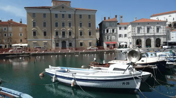 Skrivnostna prodaja piranske palače Trevisini