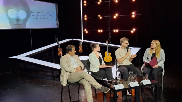 Na novinarski konferenci so spregovorili (z leve): sežanski župan Andrej Sila, direktorica Kosovelovega doma Katja Jordan in režiser Ja&scaron;a Koceli.