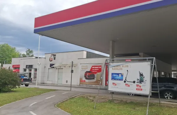 Ponoči razstrelili bankomat na bencinski črpalki