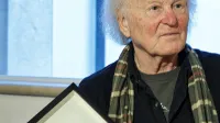 &ldquo;Poet, rojen z bolečino iskanj&rdquo;