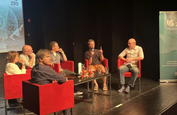  Sogovorniki na pogovoru z naslovom Znanost in javnost: komu verjamemo v dobi algoritmov?