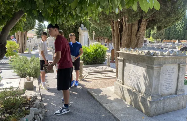 pokopali&scaron;če piran grobnica rota