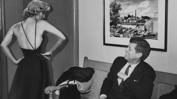 Marilyn Monroe je ogromno prahu dvignila tudi s svojim domnevnim razmerjem s predsednikom ZDA Johnom F. Kennedyjem.