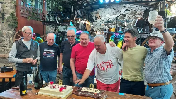 Člani zasedbe 50 let kasneje. 