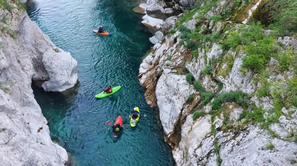 Sredi turistične sezone nihče zares ne ve, koliko stane plovba po Soči