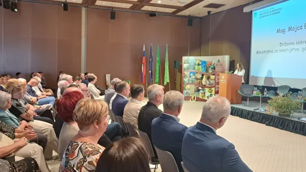 70 let Kmetijsko gozdarskega zavoda Nova Gorica: začeli so s petimi zaposlenimi, danes jih je več kot 110