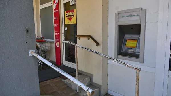 Spet razstrelili bankomat