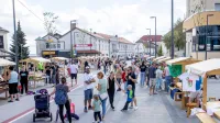 PO-stoj na živi ulici, odprtje, Trža&scaron;ka cesta