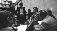 Italijanski psihiater, intelektualec in humanist Franco Basaglia (1924-1980), na fotografiji tretji z desne.