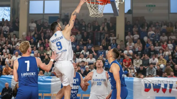 Plama (ne) bo igrala v drugi ligi