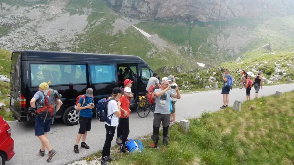 Cesta na Mangartsko sedlo je odprta, koča ostaja zaprta