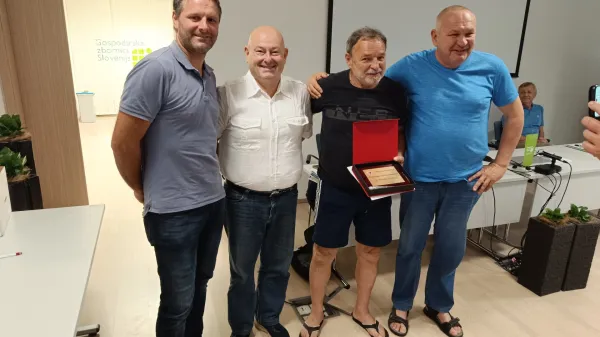 Novo vodstvo Medobčinske nogometne zveze Nova Gorica.